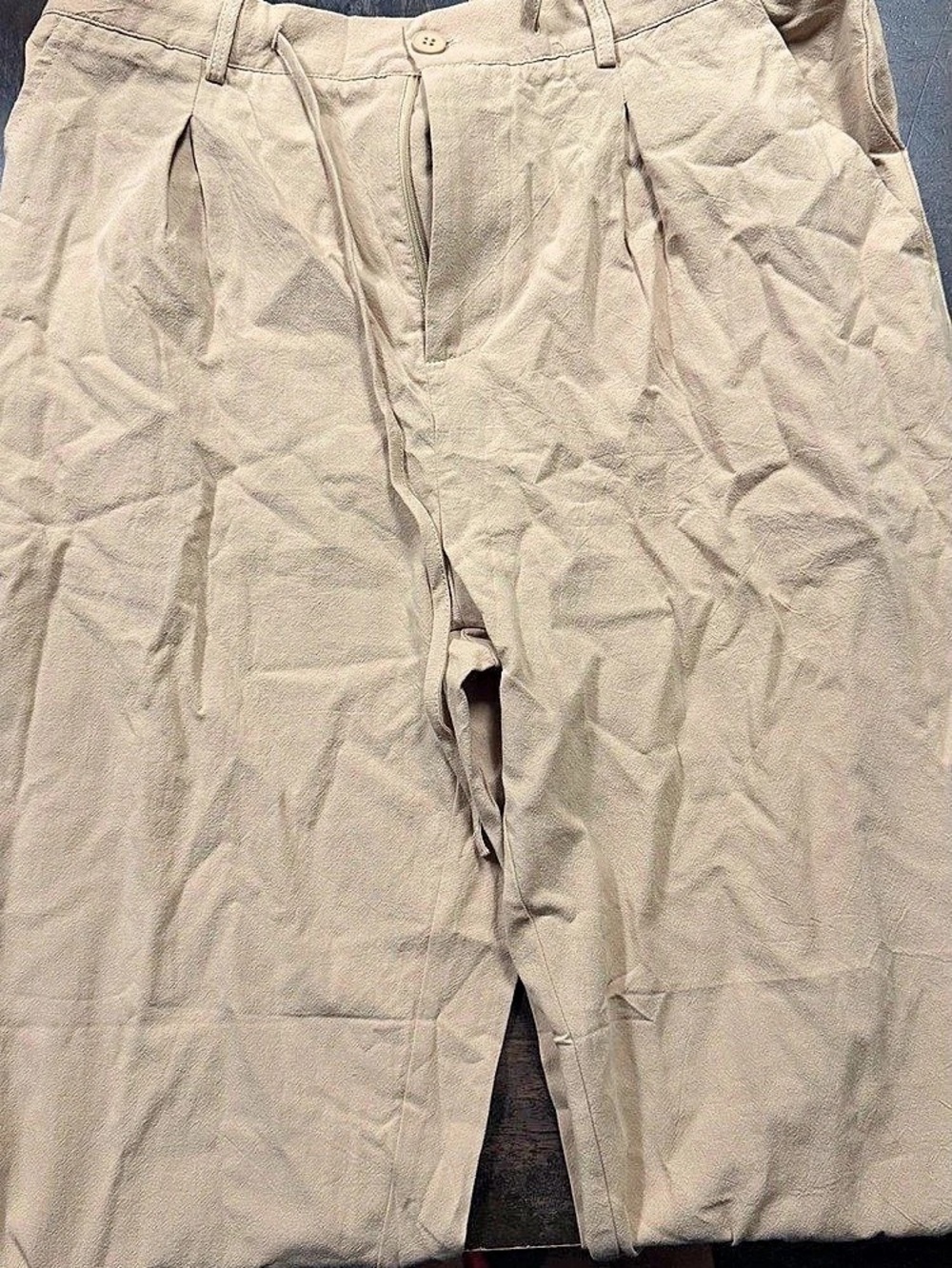 PUNCATI Women's Beige Capris NWT